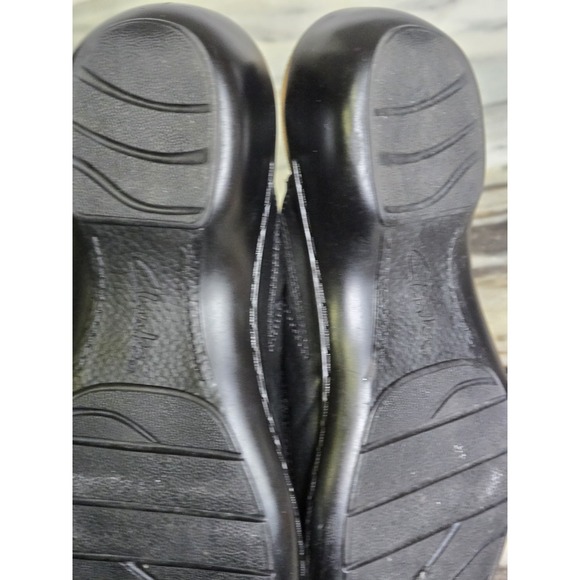 Black Leather Clarks Slide On Woven Mules Sandals Size 6 - Picture 3 of 9